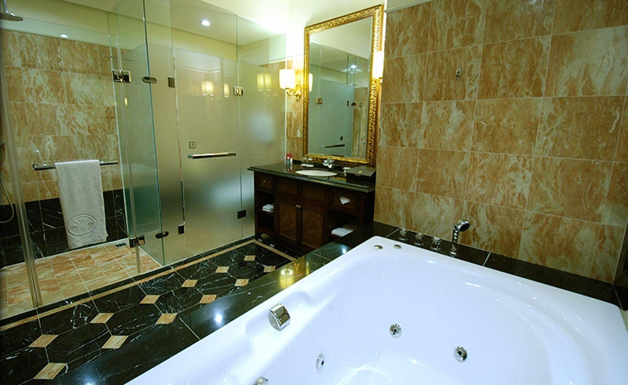 Capital Hotel Dazhi Taipei Extérieur photo